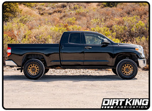 Dirt King 2.5 Smooth Body Shocks | DCA Remote Reservoir (2007-2021 Tundra)